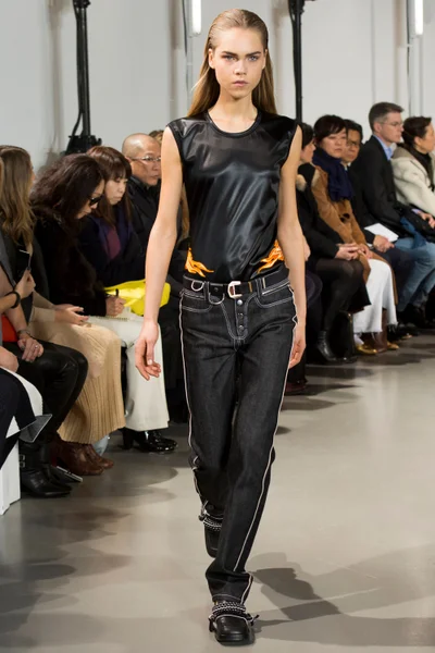 Look 14
